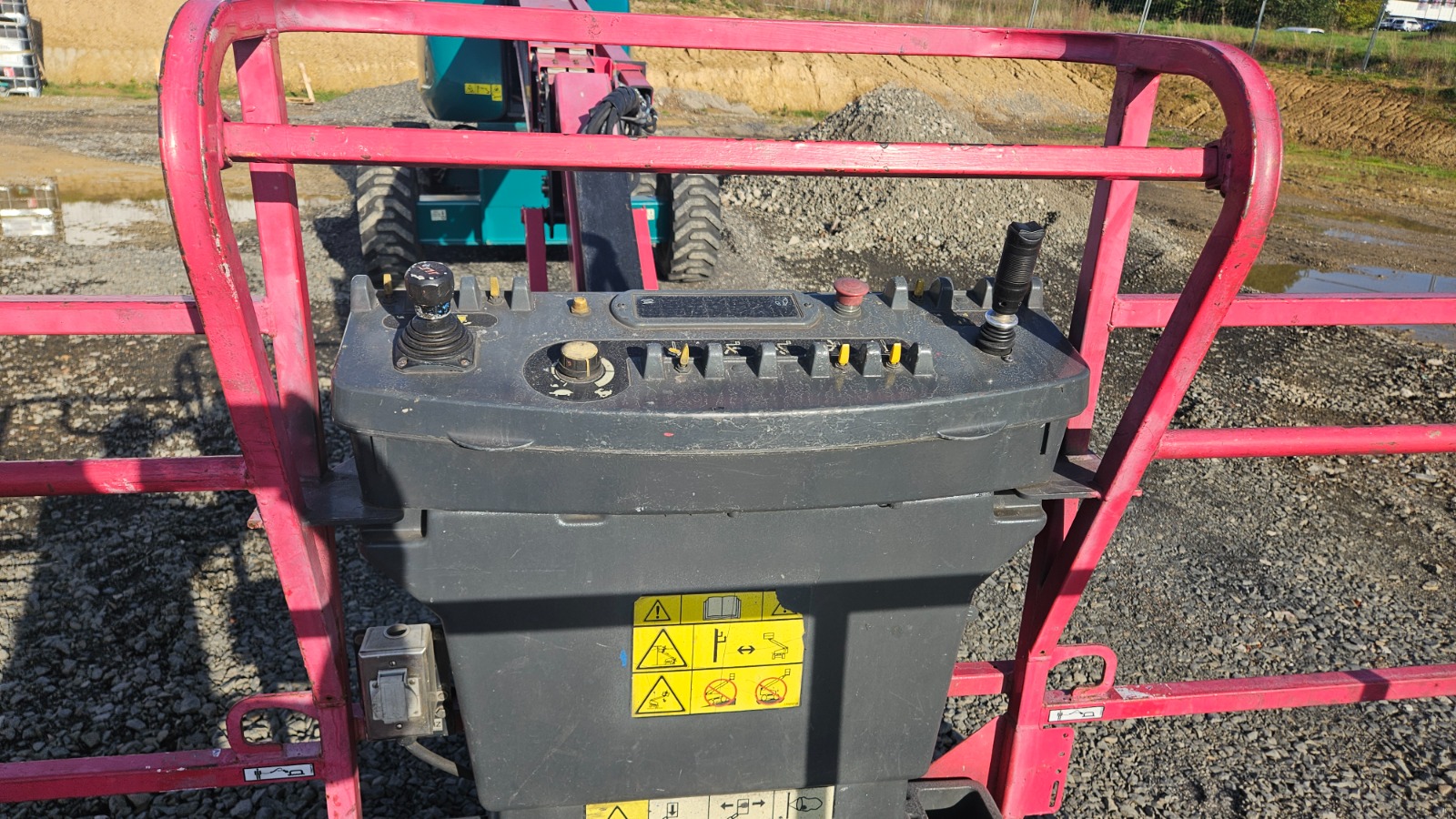 JLG 660SJ (2)